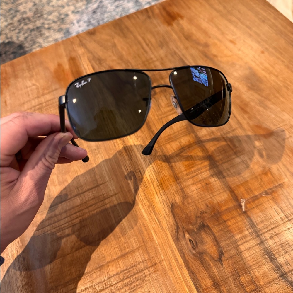 Ray-Ban Black Aviator Sunglasses square 3516 polarized black